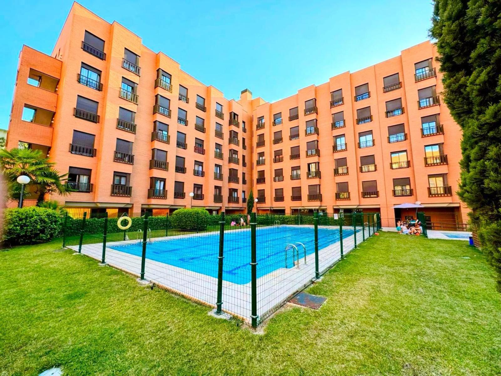 Appartamento Piso Con Piscina Cerca Del Aeropuerto By Bebalmy Madrid